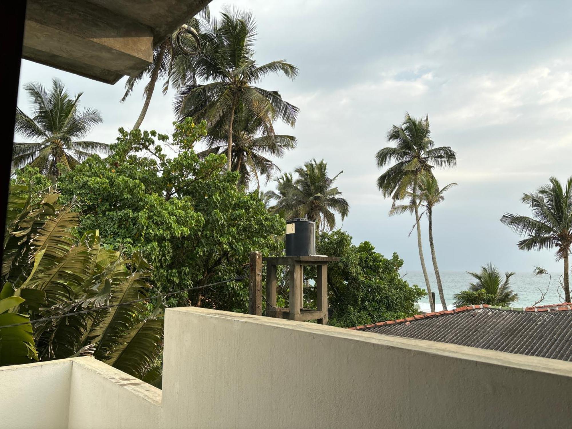 Mirage Beach House At Morava Court Hikkaduwa Exterior photo