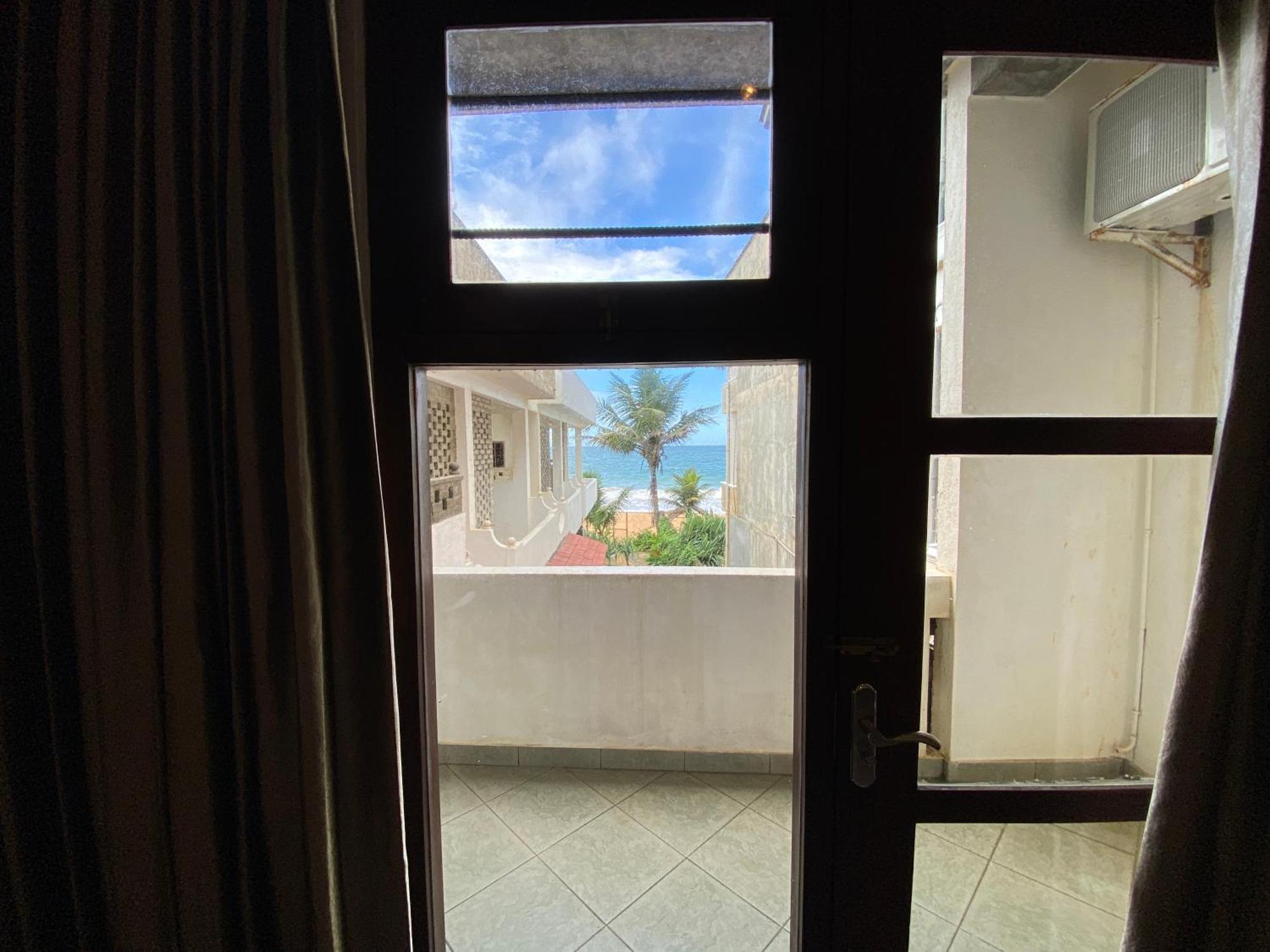 Mirage Beach House At Morava Court Hikkaduwa Exterior photo