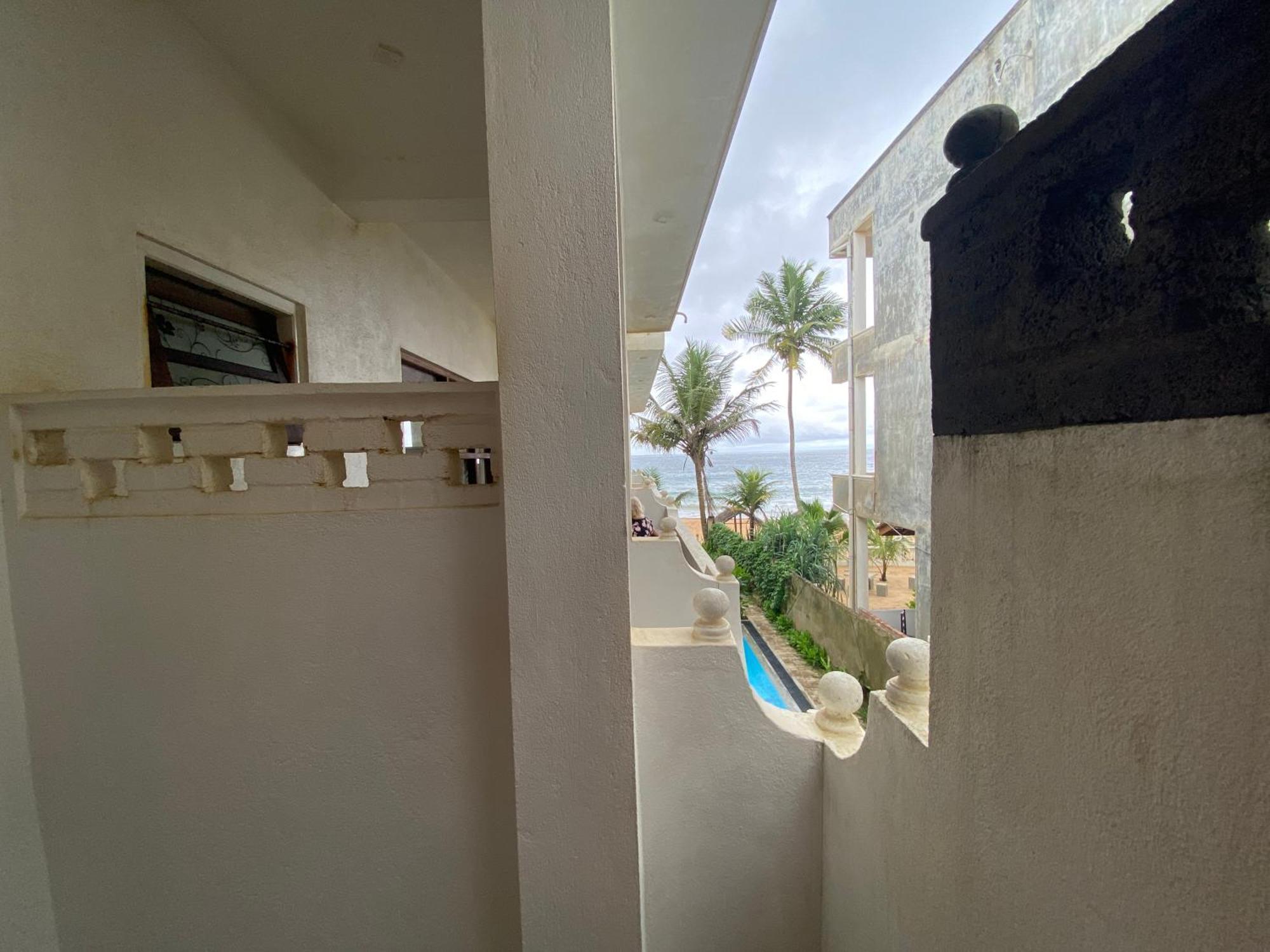 Mirage Beach House At Morava Court Hikkaduwa Exterior photo