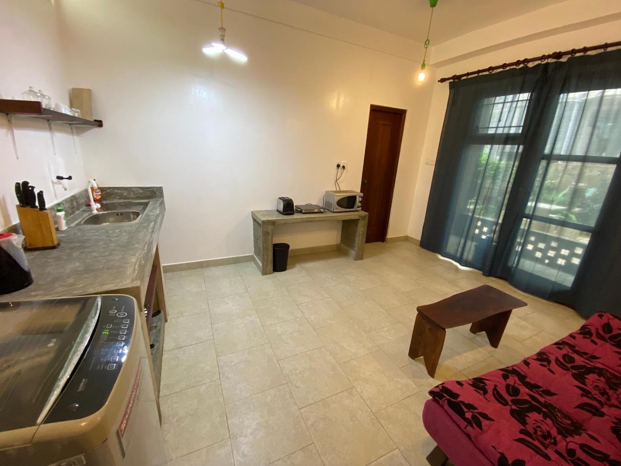 Mirage Beach House At Morava Court Hikkaduwa Exterior photo