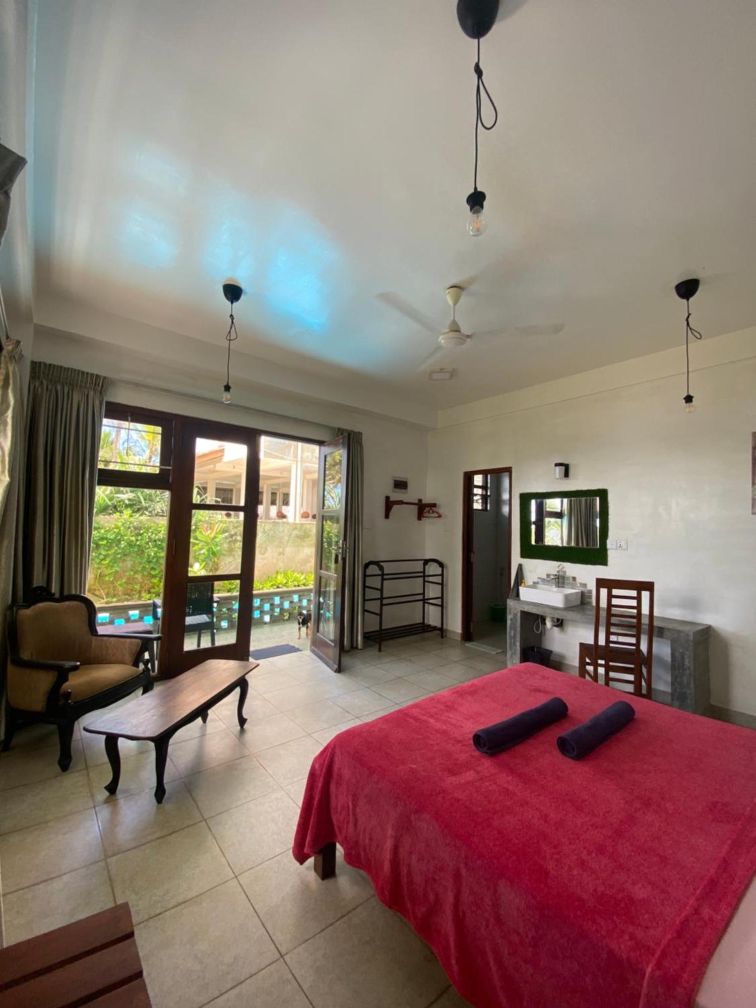 Mirage Beach House At Morava Court Hikkaduwa Exterior photo