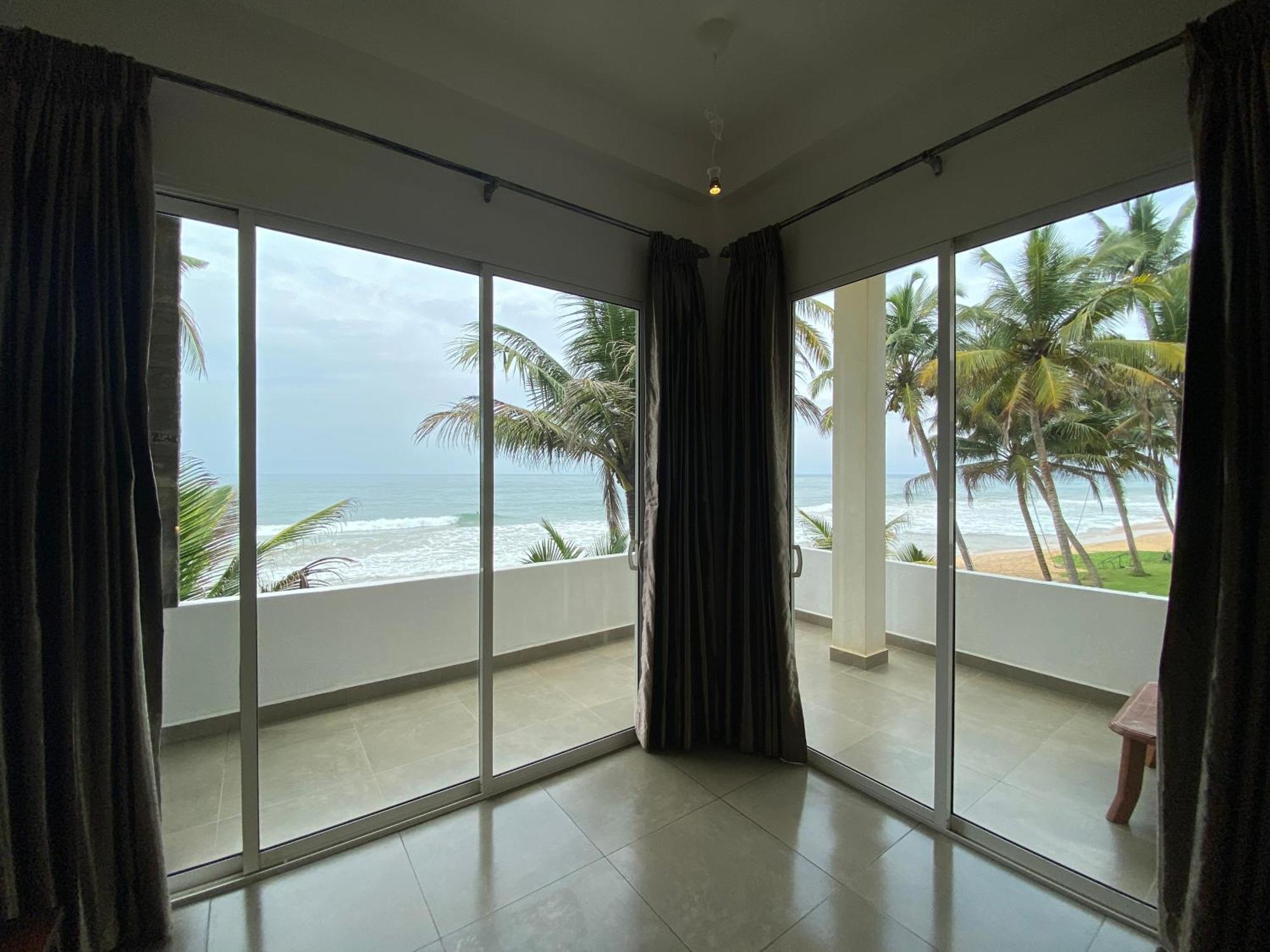 Mirage Beach House At Morava Court Hikkaduwa Exterior photo