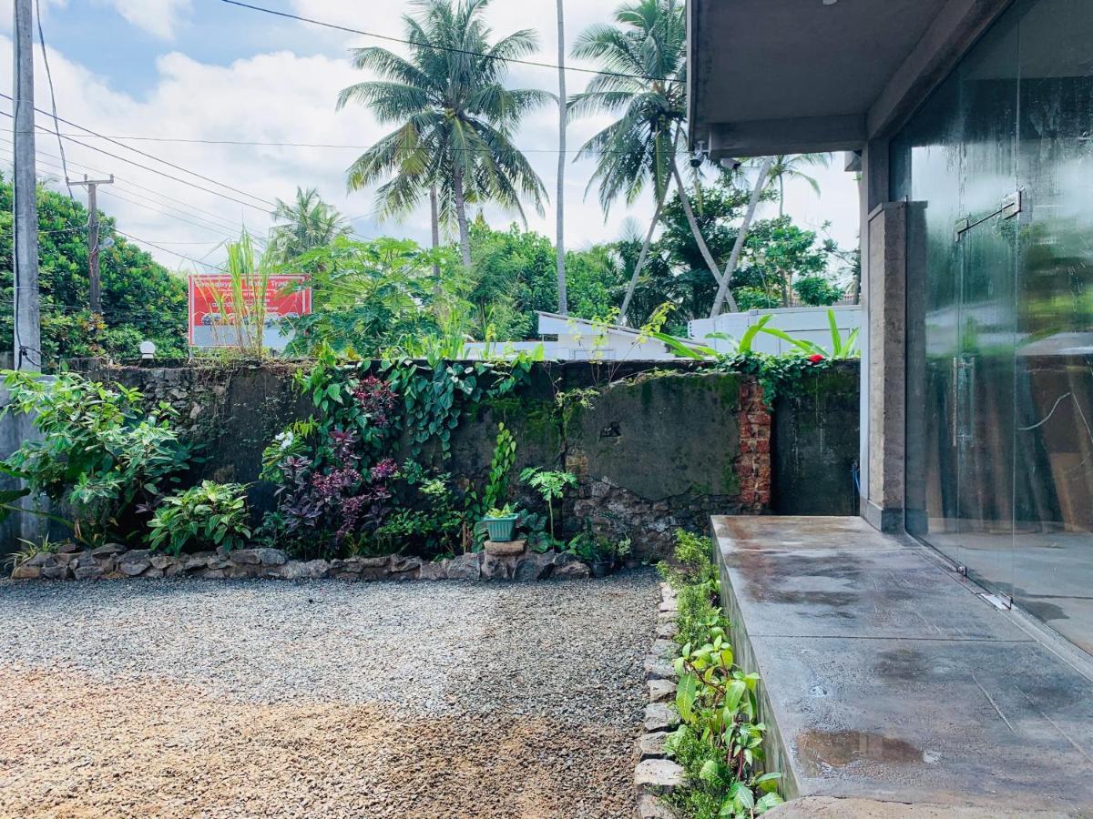 Mirage Beach House At Morava Court Hikkaduwa Exterior photo