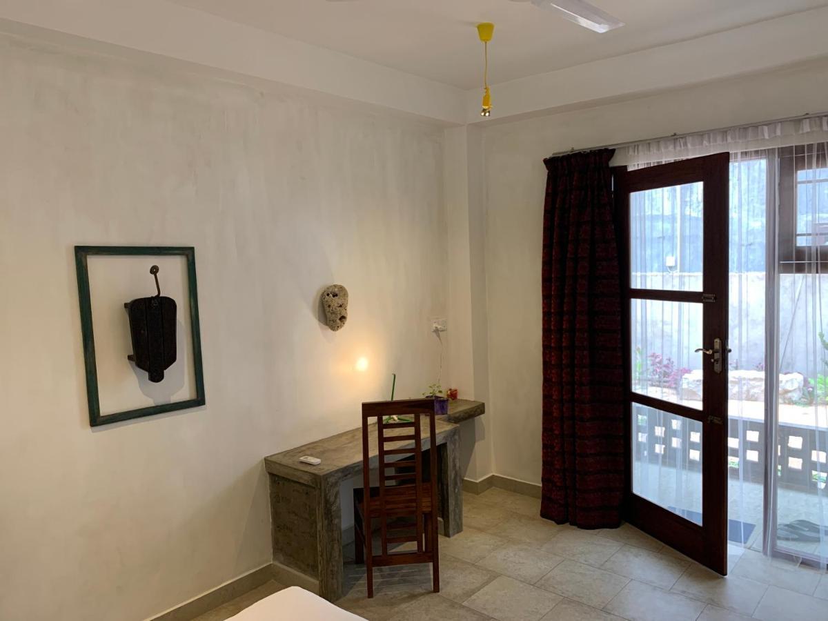 Mirage Beach House At Morava Court Hikkaduwa Exterior photo